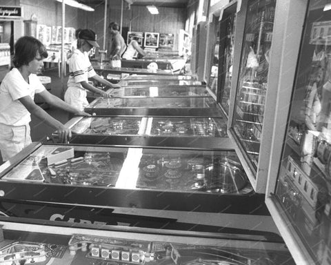 Kids Playing Pinball Machines In Arcade 1970s 8x10 Reprint Of Old Photo 1 - Photoseeum