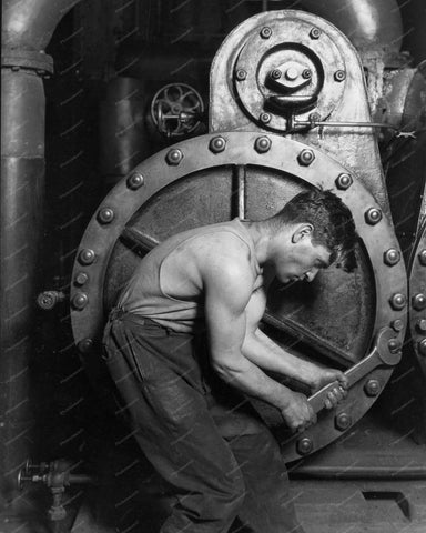 Steam Pump Worker 8x10 Reprint Of Old Photo - Photoseeum