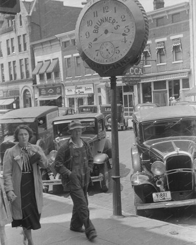 Brunners Optician Town Clock 1938 Vintage 8x10 Reprint Of Old Photo - Photoseeum