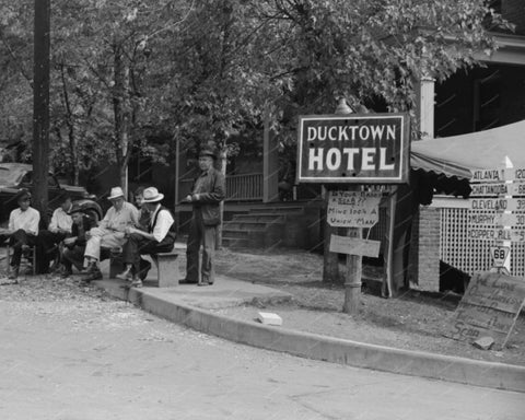 Ducktown Hotel Town folk 1940s Vintage 8x10 Reprint Of Old Photo 1 - Photoseeum