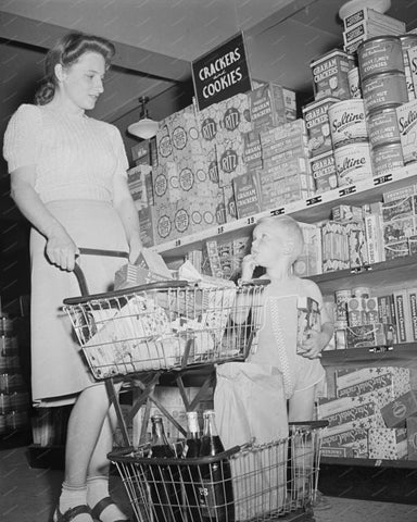Shopping Cracker And Cookies Asile 1942 8x10 Reprint Of Old Photo - Photoseeum