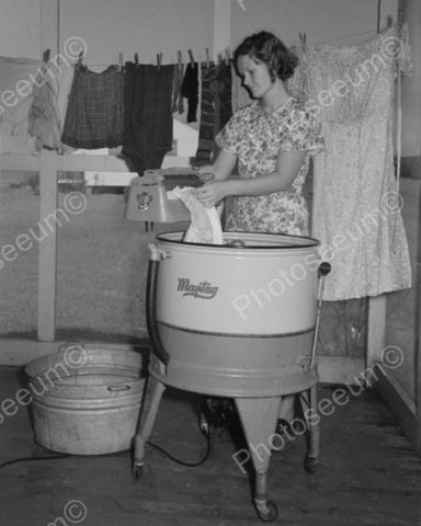 Maytag Ringer Washing Machine 1938 Vintage 8x10 Reprint Of Old Photo - Photoseeum
