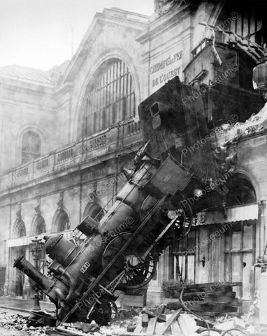 Train Wreck At Gare Montparnasse France 8x10 Reprint Of Old Photo - Photoseeum