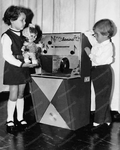 Boxino Children's 1960's Jukebox 8x10 Reprint Of Old Photo - Photoseeum