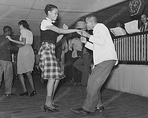 Black Couple Get Down At Juke Dance! 8x10 Reprint Of Old Photo - Photoseeum