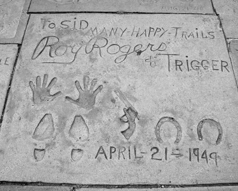 Roy Rogers Hand & Foot Prints 1949  8x10 Reprint Of Old Photo - Photoseeum