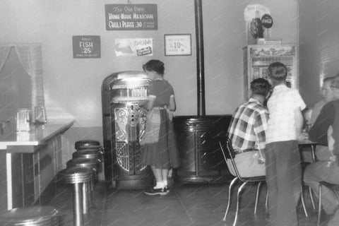 Diner Waitress Jukebox & Palm Beach Pinball Vintage 8x10 Reprint Of Old Photo - Photoseeum