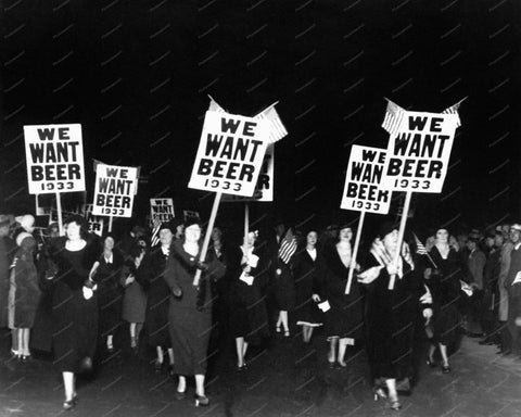 Ladies We Want Beer 1933 March 8x10 Reprint Of Old Photo - Photoseeum