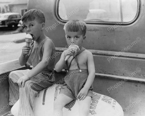 Boys & Ice Cream Back Of Pickup Truck 8x10 Reprint Of Old Photo - Photoseeum