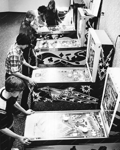 Kids Playing Pinball Machines In Arcade 1970s 8x10 Reprint Of Old Photo 2 - Photoseeum