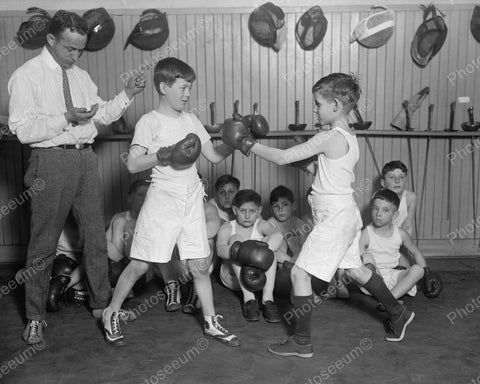 Learning To Box 1925 Vintage 8x10 Reprint Of Old Photo - Photoseeum