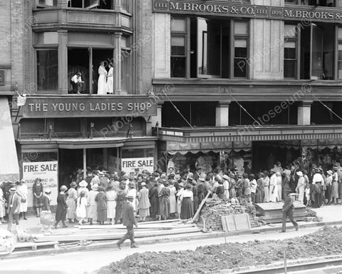 Young Ladies Shop Fire Sale Crowd Waits! 8x10 Reprint Of Old Photo - Photoseeum