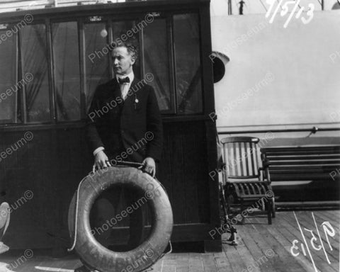 Houdini With Life Ring On Ship 8x10 Reprint Of Old Photo - Photoseeum