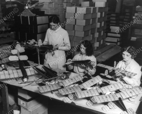 Women Workers Build Model Airplanes 8x10 Reprint Of Old Photo - Photoseeum