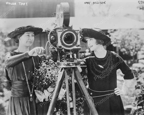 Two Women Using Antique Movie Camera Vintage 8x10 Reprint Of Old Photo 1 - Photoseeum
