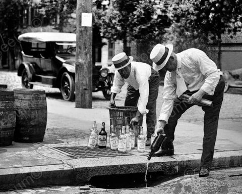 Prohibition Emptying Liquor Down The Drain 8x10 Reprint Of Old Photo - Photoseeum