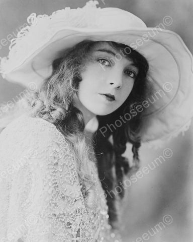 Lillian Gish Dressed Up Vintage 8x10 Reprint Of Old Photo - Photoseeum