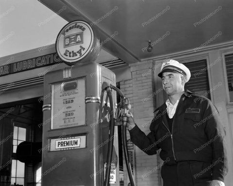 Gas Station Attendant 1945 Vintage 8x10 Reprint Of Old Photo - Photoseeum