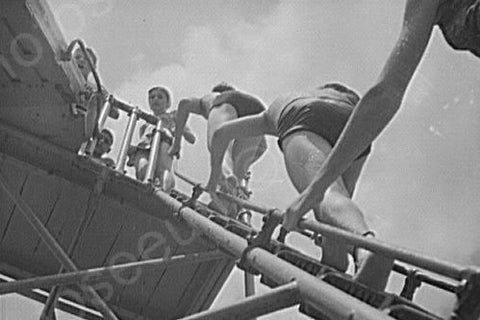 Glen Echo Kids Climb Swim Ladder 1940s 4x6 Reprint Of Old Photo - Photoseeum