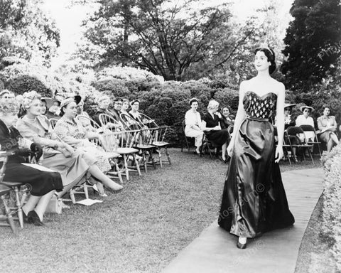 Model In Crown At Garden Fashion Show Vintage 1950s Reprint 8x10 Old Photo - Photoseeum