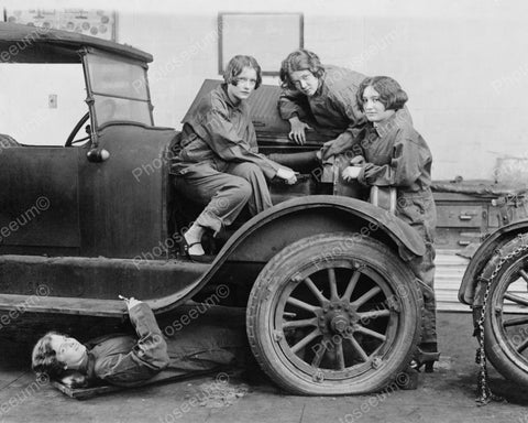 Female Car Mechanics Vintage 8x10 Reprint Of Old Photo - Photoseeum