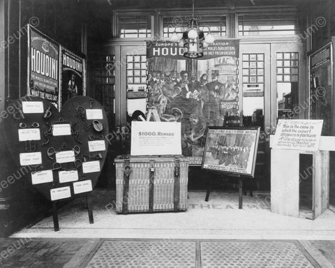 Houdini Exhibit, Handcuffs, Signs,1900s 8x10 Reprint Of Old Photo - Photoseeum
