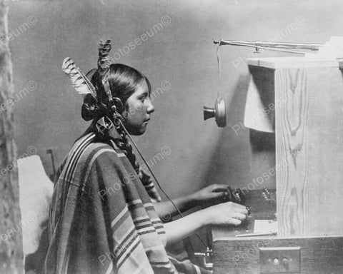 Indian Telephone Switchboard Operator 8x10 Reprint Of Old Photo - Photoseeum
