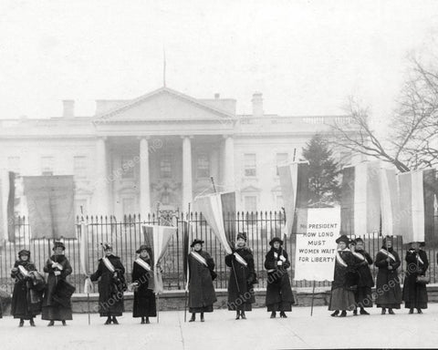 Suffragists Picket At White House 8x10 Reprint Of Old Photo - Photoseeum