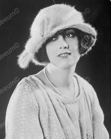Classic Lady In Hat & Pearls 1930s 8x10 Reprint Of Old Photo - Photoseeum