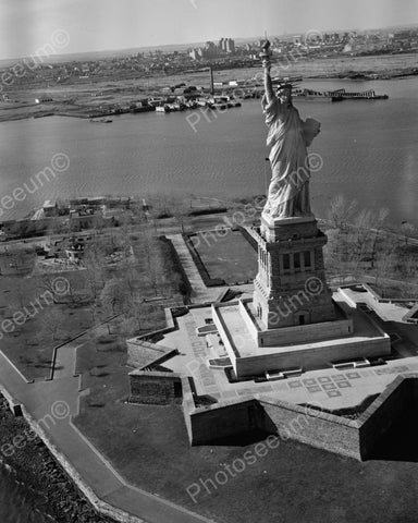 Statue Of Liberty, Liberty Island NY Vintage 8x10 Reprint Of Old Photo - Photoseeum
