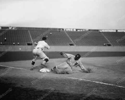 Ty Cobb Third After Making Triple 1924 Vintage 8x10 Reprint Of Old Photo - Photoseeum