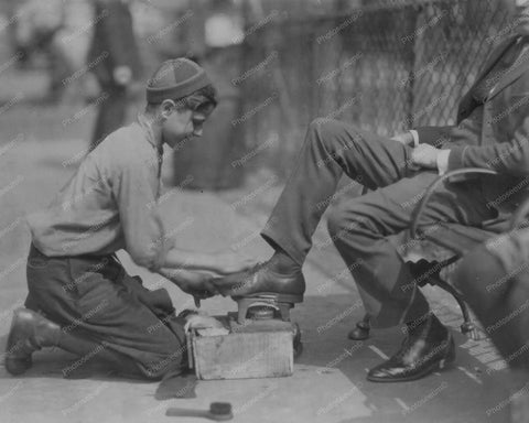 Shoe Shine Boy Bootblack At Work 1920s 8x10 Reprint Of Old Photo - Photoseeum