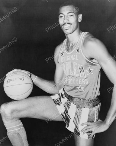 Wilt Chamberlain Basketball Legend 1959 Vintage 8x10 Reprint Of Old Photo - Photoseeum