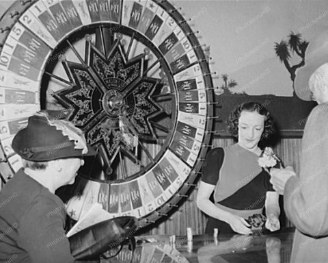 Wheel Of  Fortune Gambling 40s Las Vegas 8x10 Reprint Of Old Photo - Photoseeum