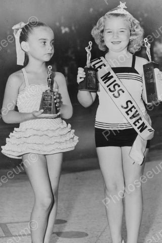 Little Girl Beauty Queen Pageant Rivalry! 4x6 Reprint Of Old Photo - Photoseeum