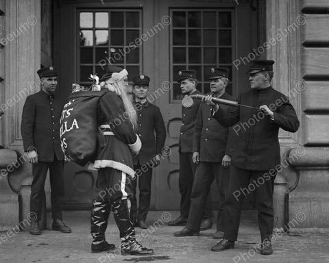 Santa Claus Visits Fire Department 1940s 8x10 Reprint Of Old Photo - Photoseeum