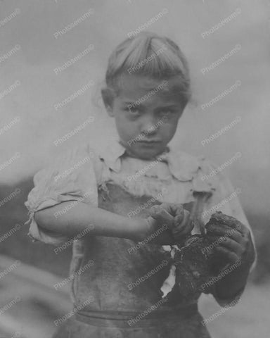 Sad Girl Shucks Oyster Child Labor 8x10 Reprint Of Old Photo - Photoseeum