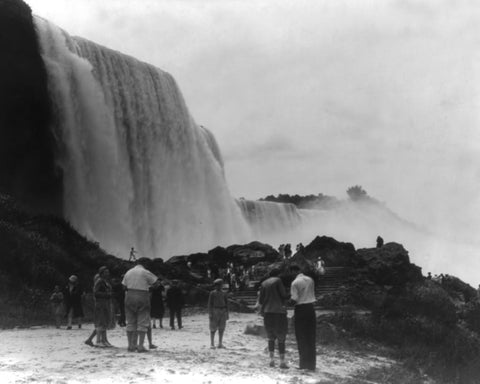 Niagara Falls People Stand At Base! Old 8x10 Reprint Of Old Photo - Photoseeum
