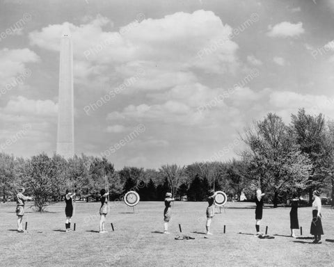 Archery Practice Young Women 1931 8x10 Reprint Of Old Photo - Photoseeum