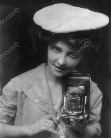 Woman With Her Camera 1909 Vintage 8x10 Reprint Of Old Photo - Photoseeum