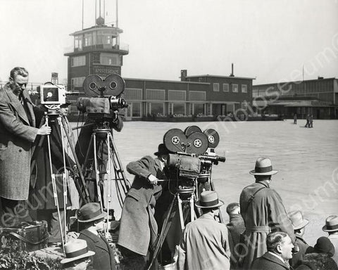 Television Crew With Old Moive Cameras Vintage 8x10 Reprint Of Old Photo - Photoseeum