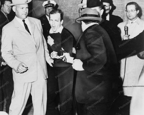 Lee Harvey Oswald Shot By Jack Ruby 1963 8x10 Reprint Of Old Photo - Photoseeum