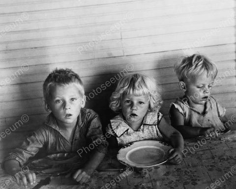 Needy Small Children Wait For Meal 8x10 Reprint Of Old Photo - Photoseeum