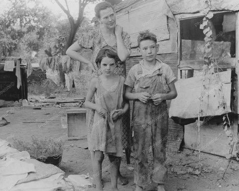 Poor Children &  Mom Outside Of Shack 8x10 Reprint Of Old Photo - Photoseeum