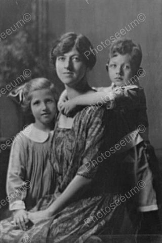 Victorian Portrait Mother With Children 4x6 Reprint Of Old Photo - Photoseeum