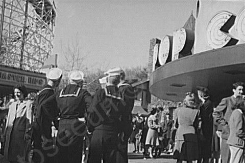 Glen Echo Park Sailors at Midway 1940s 4x6 Reprint Of Old Photo - Photoseeum