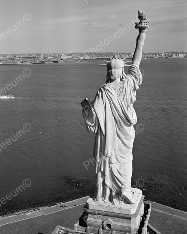 Statue Of Liberty, Liberty Island Manhattan Vintage 8x10 Reprint Of Old Photo - Photoseeum