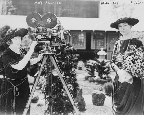 Two Women Using Antique Movie Camera Vintage 8x10 Reprint Of Old Photo 2 - Photoseeum