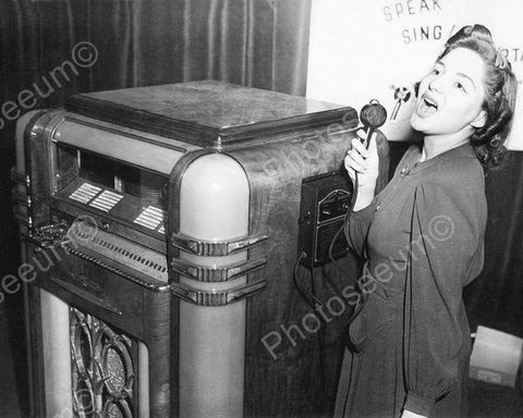 Wurlitzer Jukebox Model 500 with Sing Along Mike 8x10 1938 Reprint Of Old Photo - Photoseeum