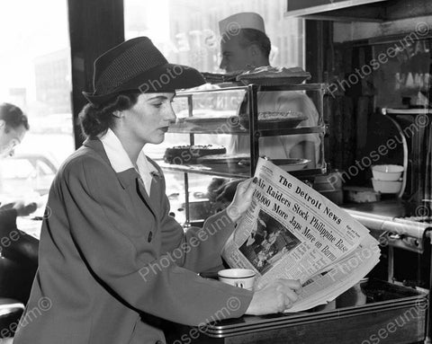 Woman Reading Newspaper In Diner 8x10 Reprint Of Old Photo - Photoseeum